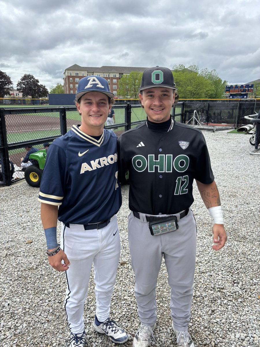 #FormerScotties <a href="/DylanShepherdCA/">Dylan Shepherd ⚾️🇨🇦🇵🇦</a> and <a href="/kwill031/">Kyle McConachie</a> met up during a MAC weekend series! 

Love getting pictures of Former guys competing against each other at the next level!