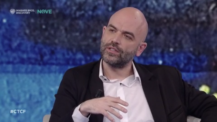 "Io ho patito molto anche per le conseguenze che la mia famiglia ha dovuto subire per le mie scelte e anche questo costante massacro che viene considerato ordinario. Non riguarda solo me, ma chiunque si espone... paga un prezzo che uno scrittore o un artista non dovrebbe pagare