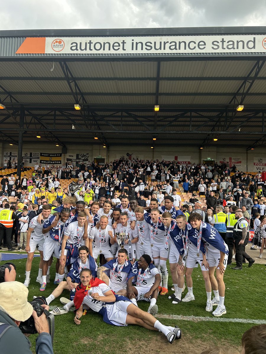 Sam hart (@samhart123) on Twitter photo What a season that has been and a privilege to be apart of. Not just a talented team but an amazing set of people. Players, staff, fans we did what we set out to do and made some incredible memories over the season I will never forget.
Enjoy your holidays
<a href="/OfficialPVFC/">Port Vale Football Club</a> What a season that has been and a privilege to be apart of. Not just a talented team but an amazing set of people. Players, staff, fans we did what we set out to do and made some incredible memories over the season I will never forget.
Enjoy your holidays
<a href="/OfficialPVFC/">Port Vale Football Club</a>