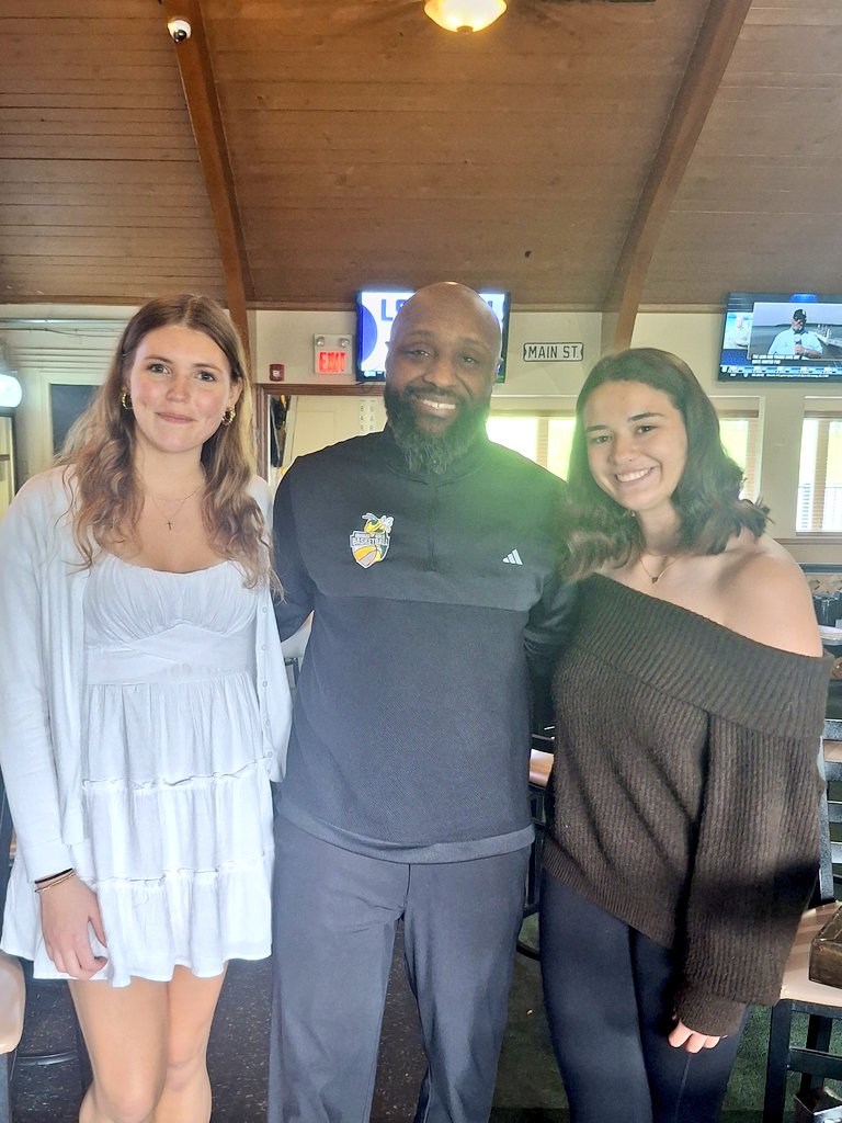 Dan Di Edwardo (@dandiedwardo1) on Twitter photo Calling All Sports 📣 <a href="/LVFoxSports/">Fox Sports Radio 94.7FM & 1230AM</a> <a href="/KeithGroller/">Keith Groller</a> All Area Girls 🏀 Basketball Team of the Year 🎉
Congratulations to Coach Avon Mack his staff And the <a href="/EHSGBB/">Emmaus High School Girls Basketball</a>
Who won the EPC Championship 🏆
The <a href="/_EHSAthletics/">EHS Athletics</a> were led by <a href="/gabby_devita/">Gabby DeVita ~ class of 2026</a> All Area Player
And Honorable Mention Calling All Sports 📣 <a href="/LVFoxSports/">Fox Sports Radio 94.7FM & 1230AM</a> <a href="/KeithGroller/">Keith Groller</a> All Area Girls 🏀 Basketball Team of the Year 🎉
Congratulations to Coach Avon Mack his staff And the <a href="/EHSGBB/">Emmaus High School Girls Basketball</a>
Who won the EPC Championship 🏆
The <a href="/_EHSAthletics/">EHS Athletics</a> were led by <a href="/gabby_devita/">Gabby DeVita ~ class of 2026</a> All Area Player
And Honorable Mention