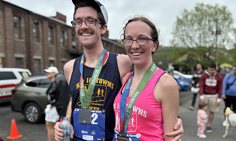 Collinsville Press (@collinsvilleprs) on Twitter photo Fengler siblings win Burlington to Collinsville Classic 10K for the second straight year collinsvillepress.com/2025/05/fengle… <a href="/RunHMF/">HMF Events</a> Fengler siblings win Burlington to Collinsville Classic 10K for the second straight year collinsvillepress.com/2025/05/fengle… <a href="/RunHMF/">HMF Events</a>