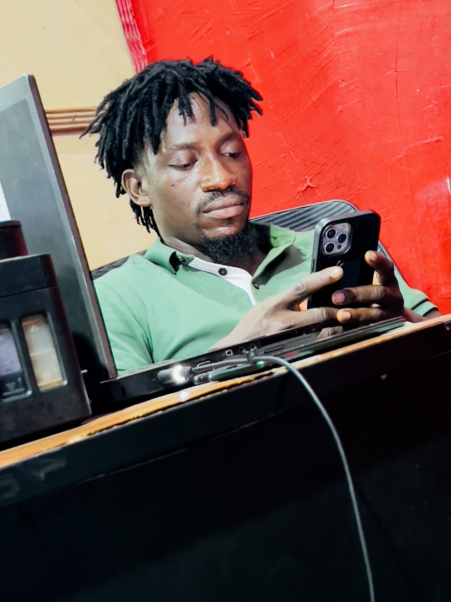 kwesivic's tweet photo. Get a good idea and stay with it. Dog it, and work at it until it’s done right. https://t.co/FPaJKDJvMl