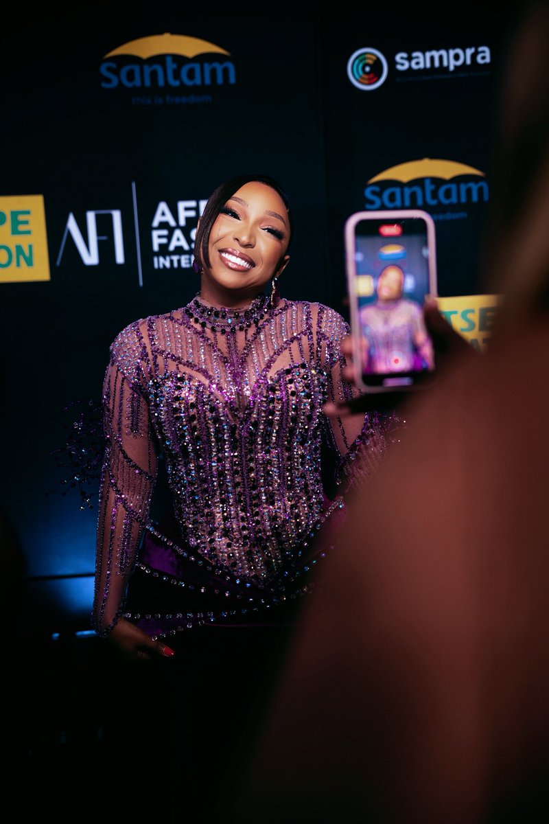 Rorisangt4's tweet photo. 💜💜💜 https://t.co/riDAiFvrOV