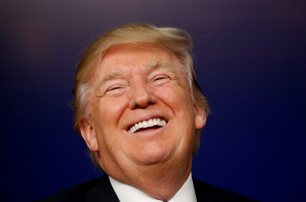 Take food from poor kids but buy a new jet?
So much for the stop government "waste" s...

Trump orders new Air Force One from Qatari government with winding staircases and suites msn.com/en-us/news/wor…