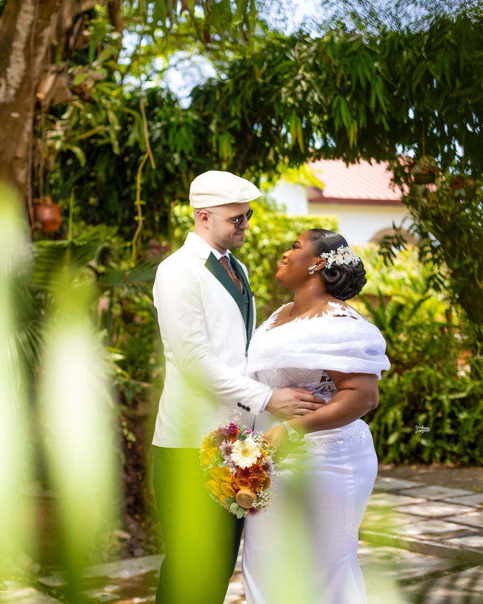 Jess Armooh tweet media