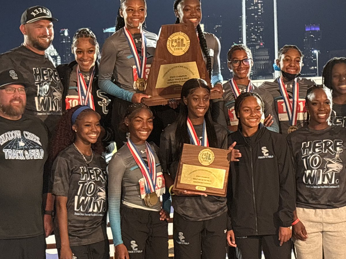 So proud to be apart of this amazing team. FINS UP CREEK!  🦈🦈
#statechampions #ringszn #Jrszn