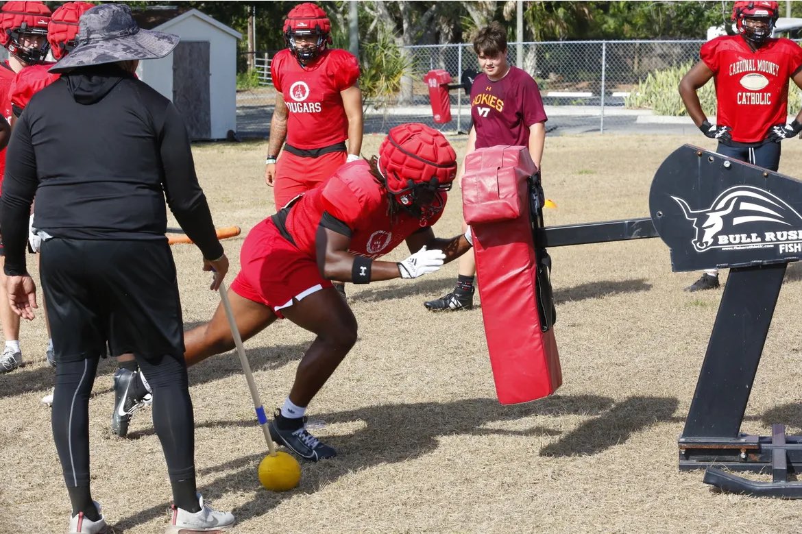 ZackSamuel11's tweet image. Week 1 spring ✅ feels great being back in the pads

@Mooney_FB @JaredClark2