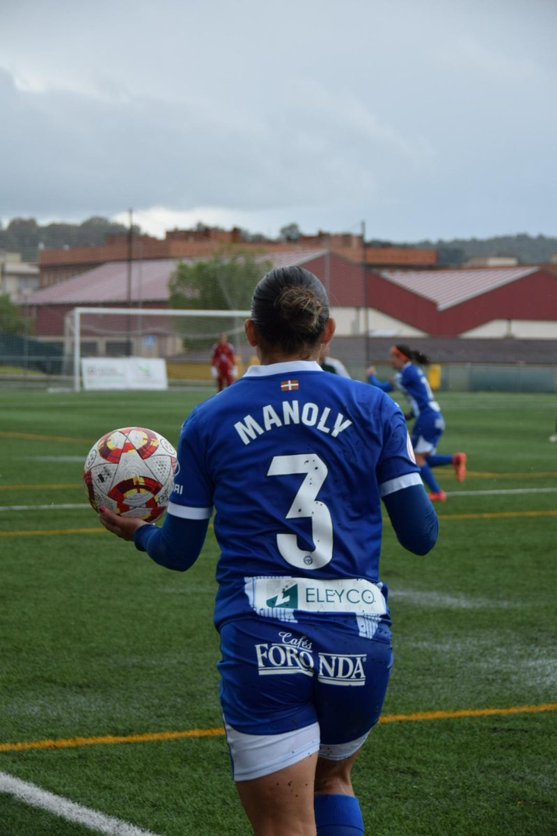 90' +⏱️ | 2-2

¡➕5 minutos de añadido en Pinilla!

#CacereñoFemAlavés
#VolverAVolver
#PrimeraFederaciónIberdrola
#GoazenGloriosas ⚪️🔵