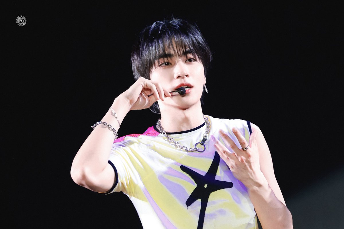 Jsababy's tweet image. 250502
Strawberry Music Festival
🥰

#威神V #WayV 
#肖俊  #XIAOJUN  #샤오쥔 #シャオジュン
#StrawberryMusicFestival