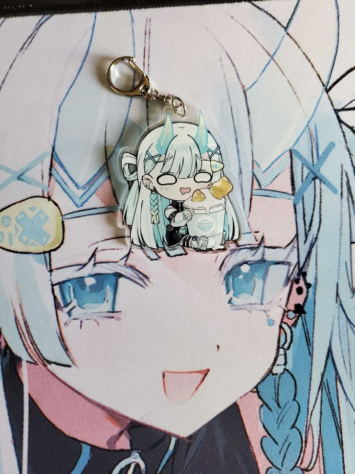 YAY MY <a href="/PastelMelonPM/">Pastel Melon</a> KEYCHAIN OF #EvaAnanova ARRIVED