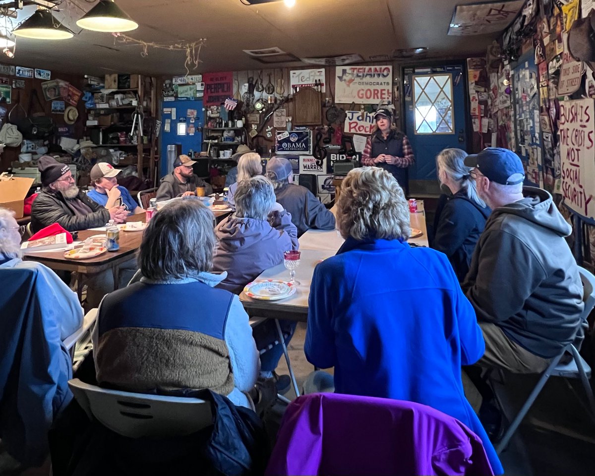 In Becker Co. with a great group of DFLers (in this wonderfully decorated garage) talking to them about how we can build a better future for everyone. No matter what's happening in DC, the opinion that matters most to me is that of the people of MN - and that will never change.
