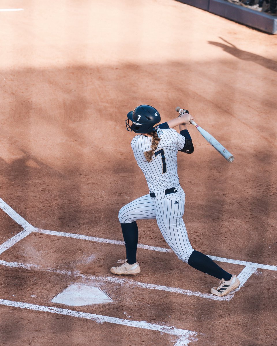 FIU Softball (@fiusoftball) on Twitter photo Final
FIU 0, Liberty 7 Final
FIU 0, Liberty 7