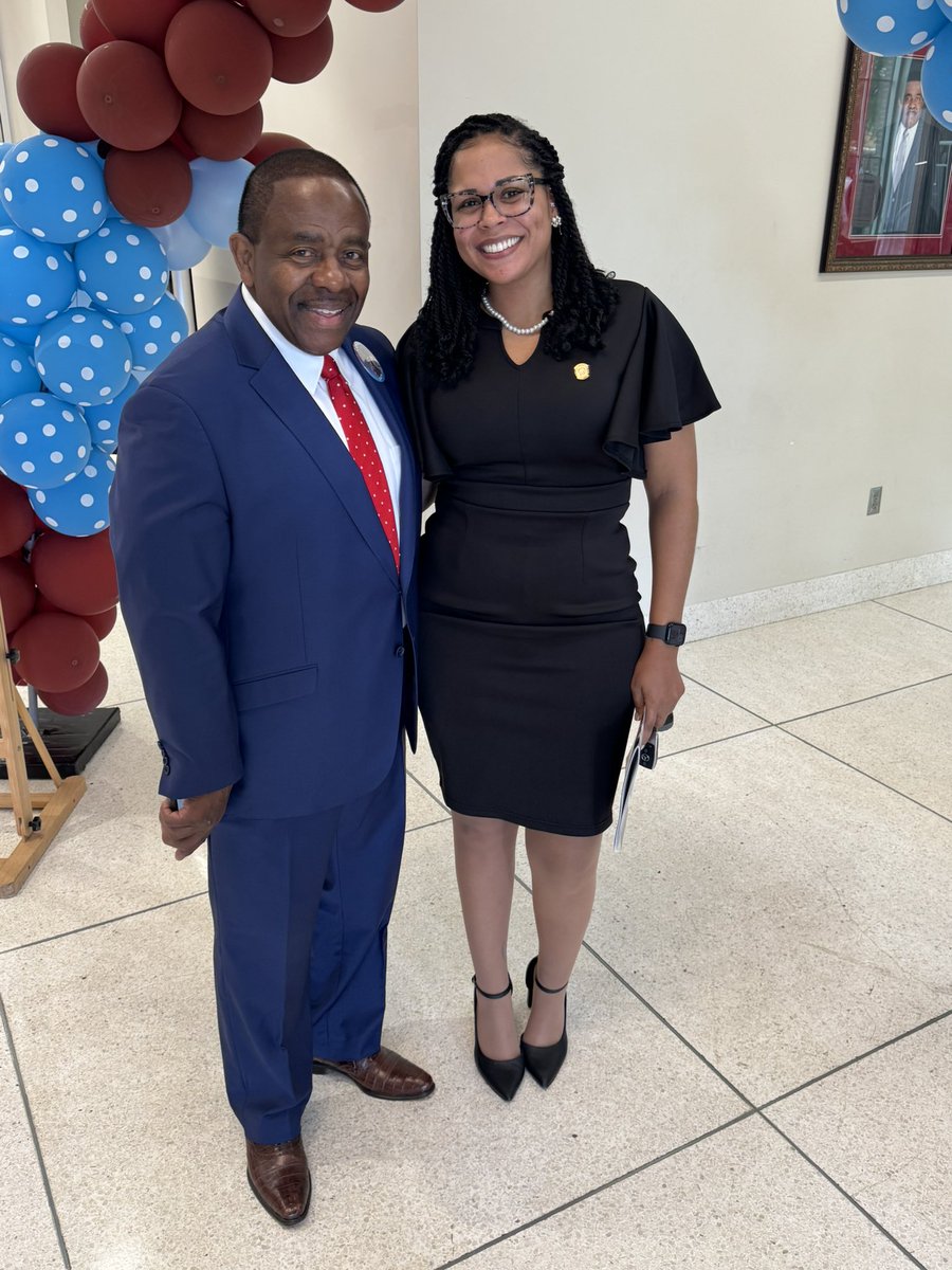 Shekneko M. Cornelius, MBAš» (@shekneko) on Twitter photo Running into Dr. Billy C. Hawkins at graduation was a full-circle moment. He played a major role in my journey at <a href="/Talladega_1867/">Talladega College</a> , & it was truly an honor to serve as his work-study student throughout my time there. His leadership, presence, & belief in students like me made a Running into Dr. Billy C. Hawkins at graduation was a full-circle moment. He played a major role in my journey at <a href="/Talladega_1867/">Talladega College</a> , & it was truly an honor to serve as his work-study student throughout my time there. His leadership, presence, & belief in students like me made a