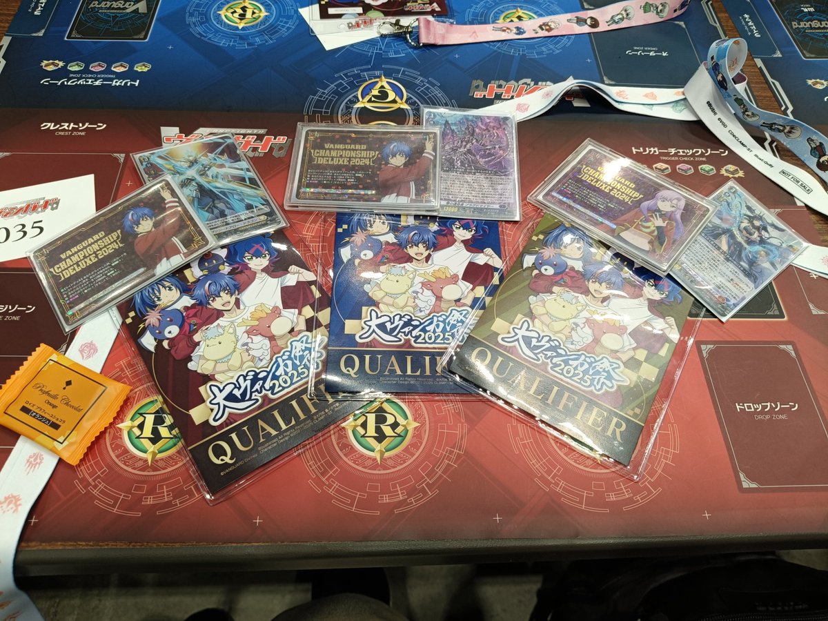 DVGS 2025. Still feels surreal that we managed to hit top 32 after losing round 1 and winning 8 straight. Although we lost at top cut this was still a memorable trip. Especially wanna thank @FirdausTan85375 and <a href="/KanadeLovingGuy/">KanadeLovingGuy</a> couldn't have asked for better teammates