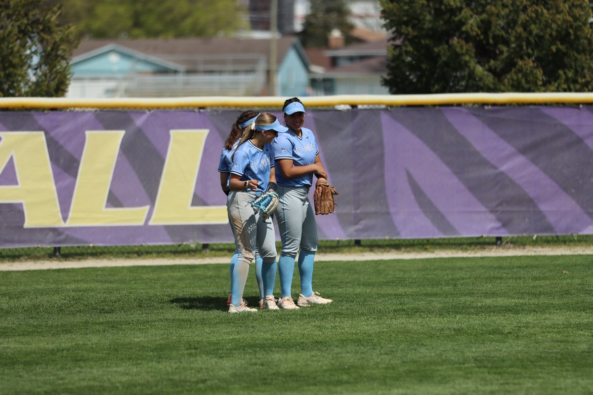 Due to inclement weather, today’s game has been delayed. We’ll provide updates as soon as a new start time is confirmed. Thanks for your patience—stay tuned and Go Bees!

#SAUSoftball