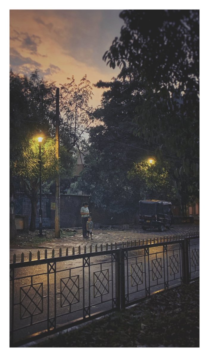 askromit's tweet image. #ShotoniPhone