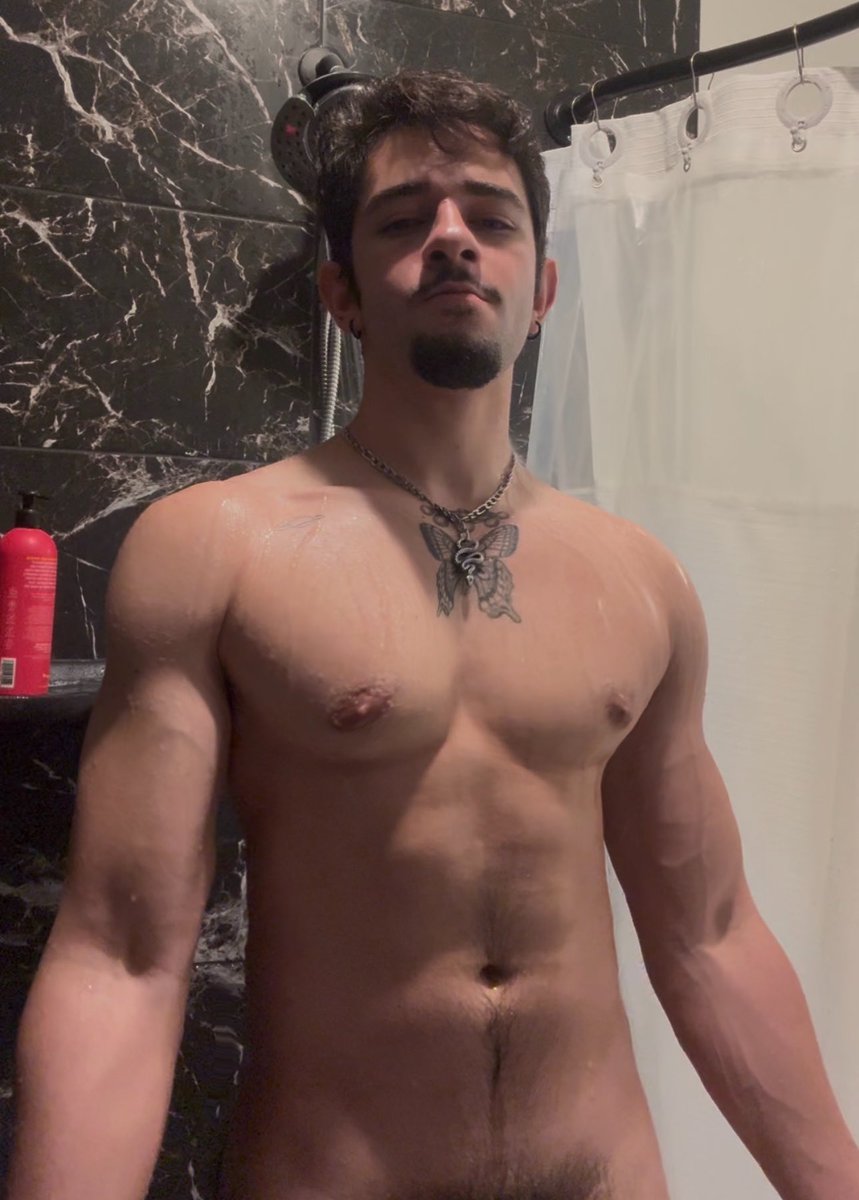 F. O. X. tweet media