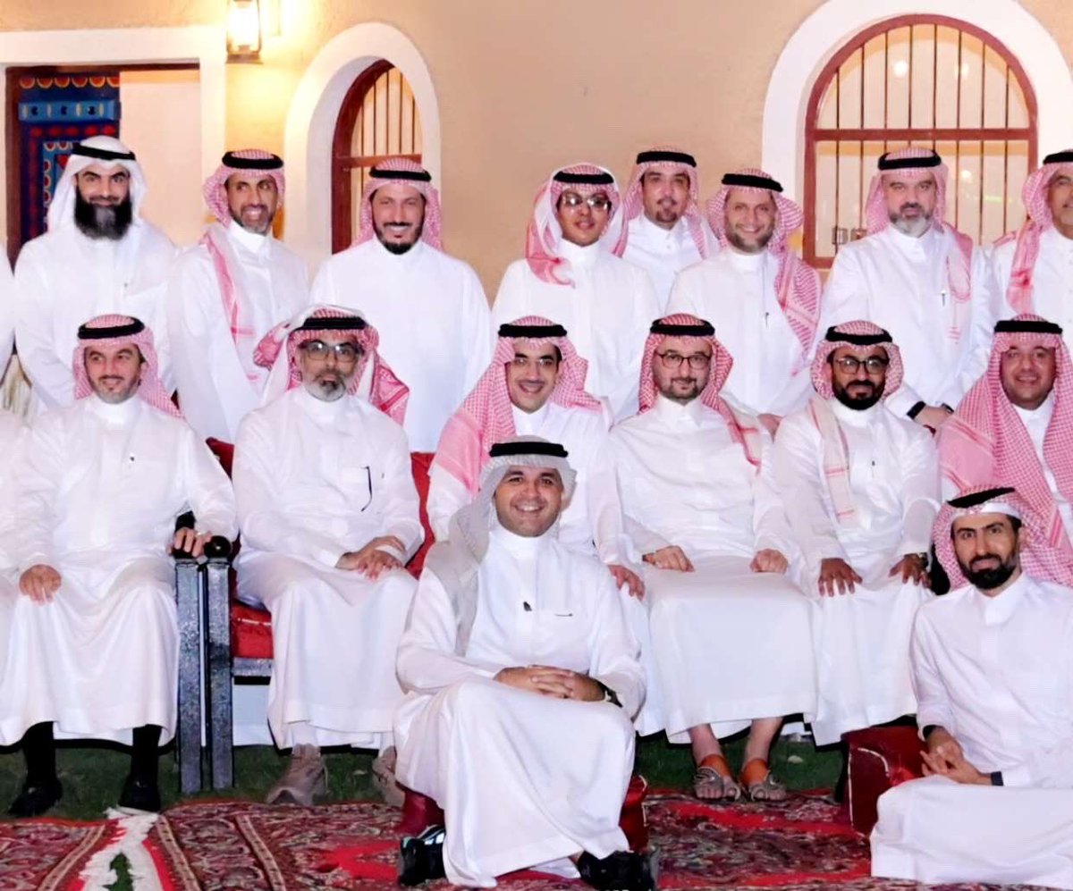 nawafbinfaisal's tweet image. جمعتنا السنوية قبل ليلتين مع خريجي دفعتي من مدارس الرياض كان أجمل لقاء مع أعز الأصدقاء 🙏🏼💚