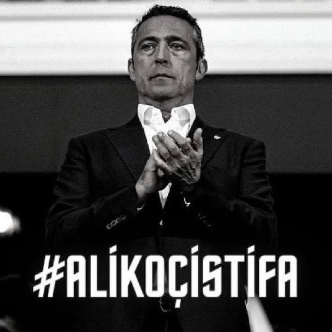 Eski nesili küstürdün, yeni nesili kaybettin. Fenerbahçe’ye 3 temmuzun vermediği zararı sen verdin.

#AliKoçistifa