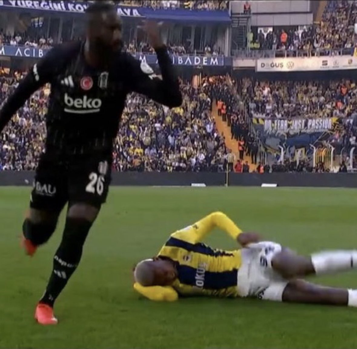 İkinci evin görkemiggashrddhjgsdjkrfmmb🦅