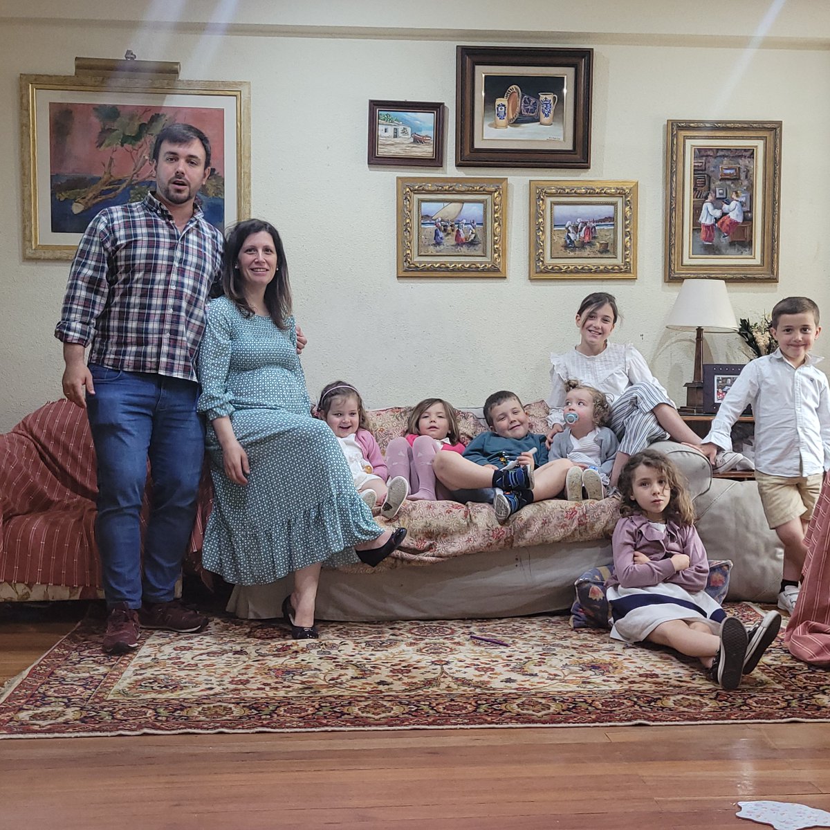 LuisSan91459375's tweet image. Orgulloso de mi familia...Familia Sanchez Echeverria al completo.