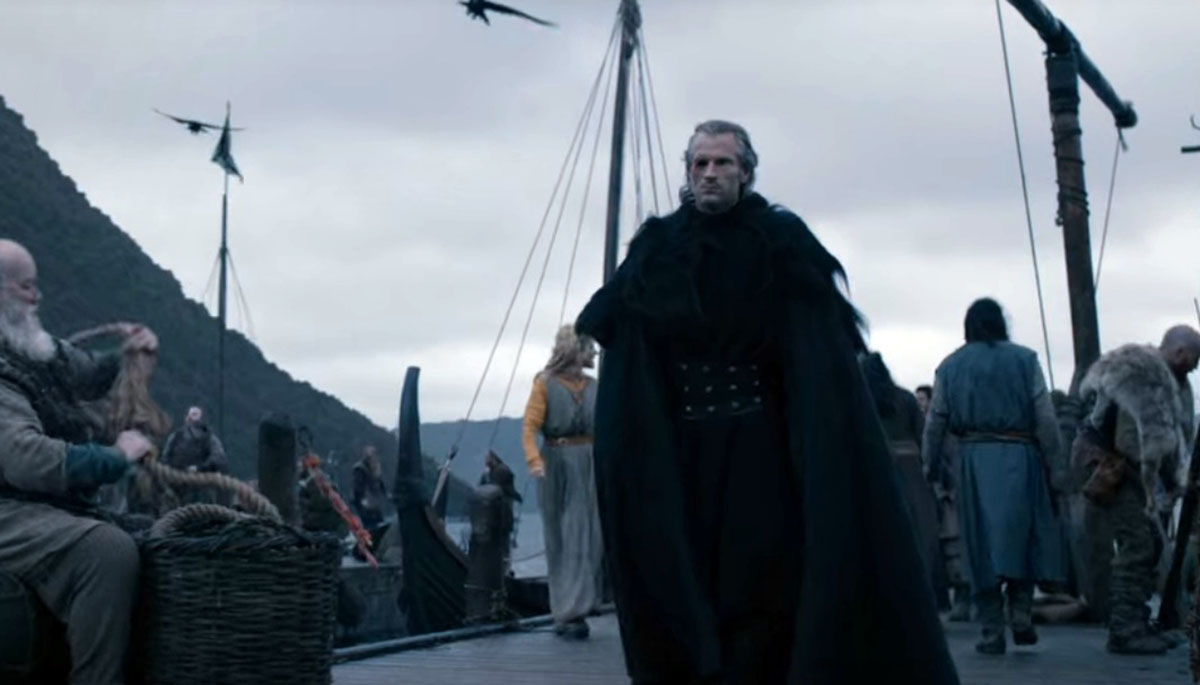 드라마 바이킹스에서 북유럽 신화의 주신인 오딘(Odin)이 현신한 장면인데, 일반적인 신화 속 주신들이 선량한 면 또한 지닌다는 걸 보여주지만...