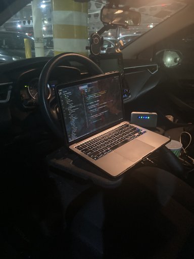 wandrehz's tweet image. When the deadline doesn&apos;t care where you are… even in the parking lot. 📷📷 #CodeOrDie