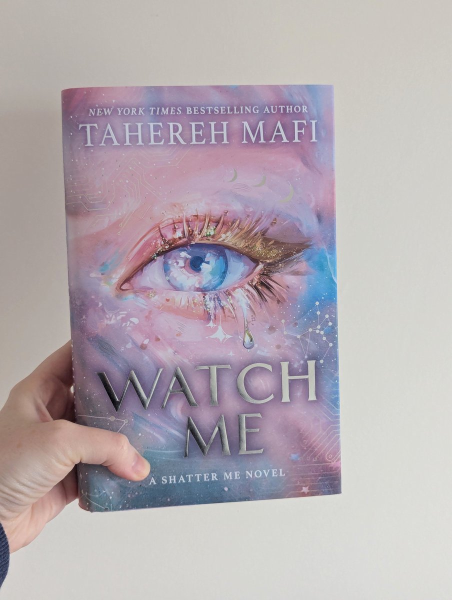 Finished #WatchMe by Tahereh Mafi and I loved it so, so much! I loved being back in the Shatter Me world and seeing new and old characters. I hope we don't have to wait too long for the next book 🙏