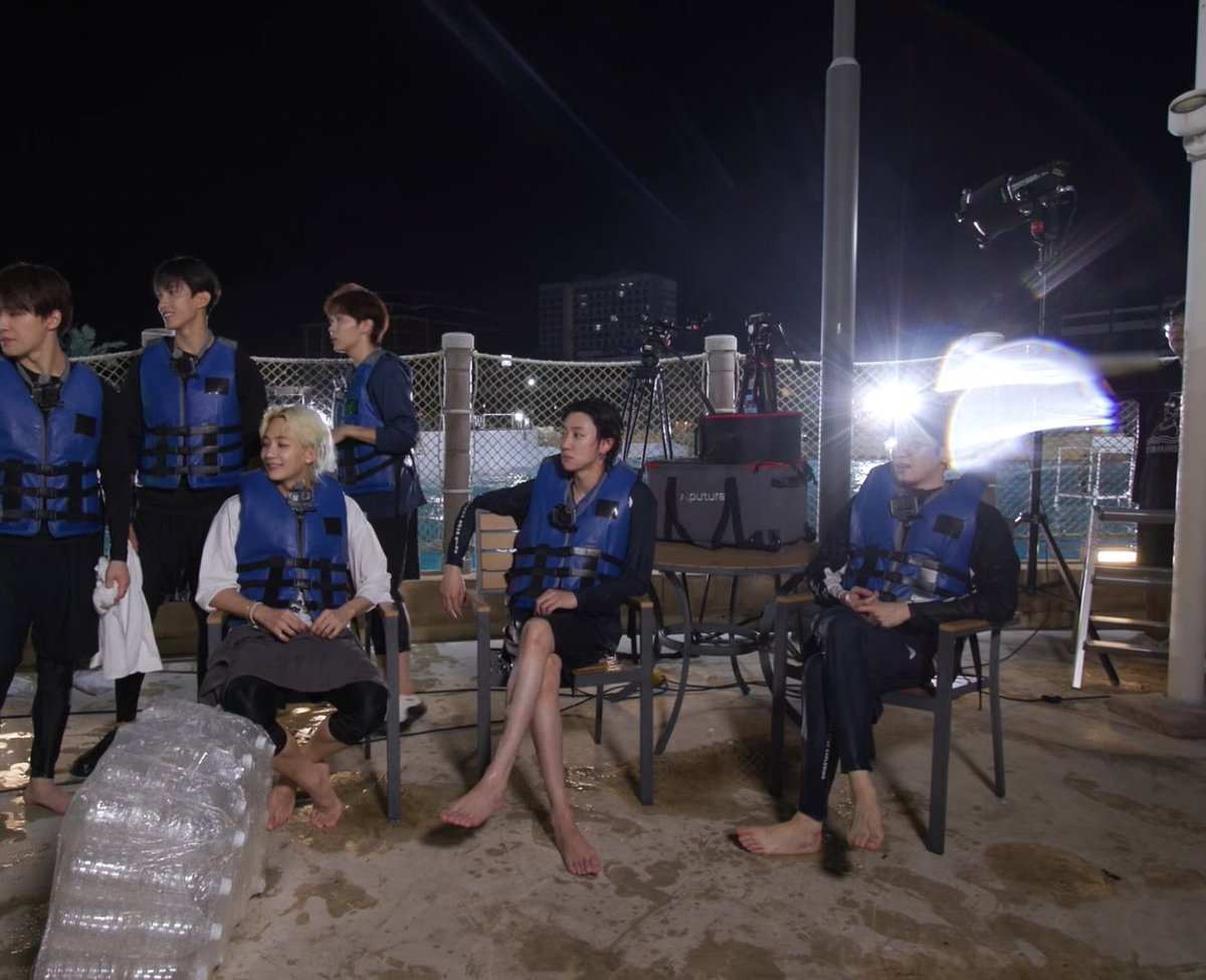 무의식적으로 막내를 가운데 두는 듯