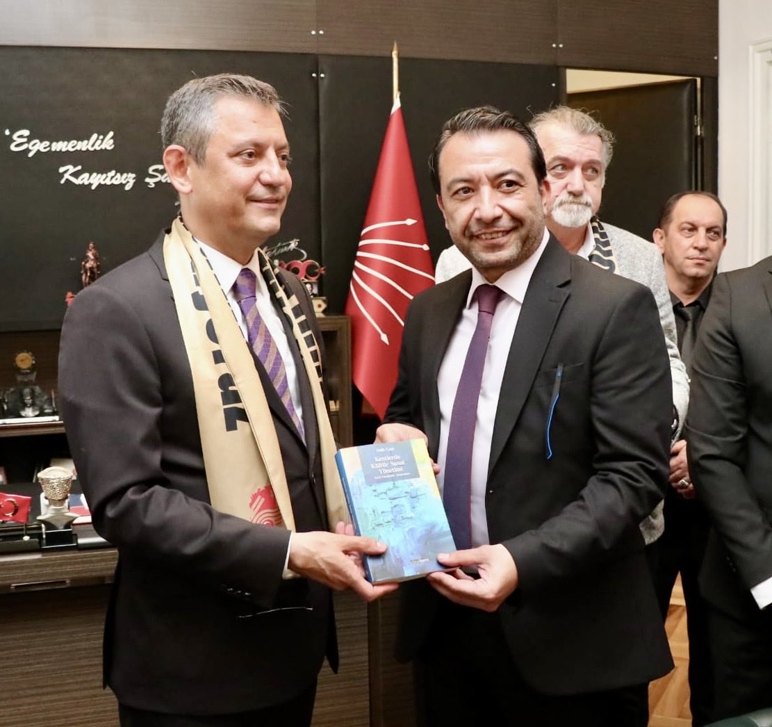 CHP Genel Başkanı Sayın Özgür Özel‘e gerçekleştirilen saldırıyı şiddetle kınıyorum. Demokrasi tarihimiz benzer şiddet eylemlerine sahne olmuştur. Ancak saldırının niteliği ve zamanlaması düşündürücü. Geçmiş olsun. 
⁦<a href="/herkesicinCHP/">CHP 🇹🇷</a>⁩ ⁦<a href="/CHPKadinKolu/">CHP Kadın</a>⁩ ⁦<a href="/temadankara/">TEMAD Genel Başkanlığı</a>⁩