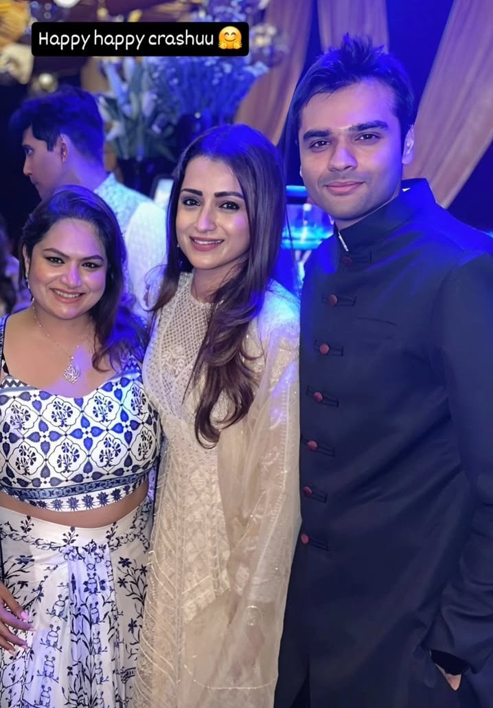 GqHCTX7bgAAb115?format=jpg&name=medium