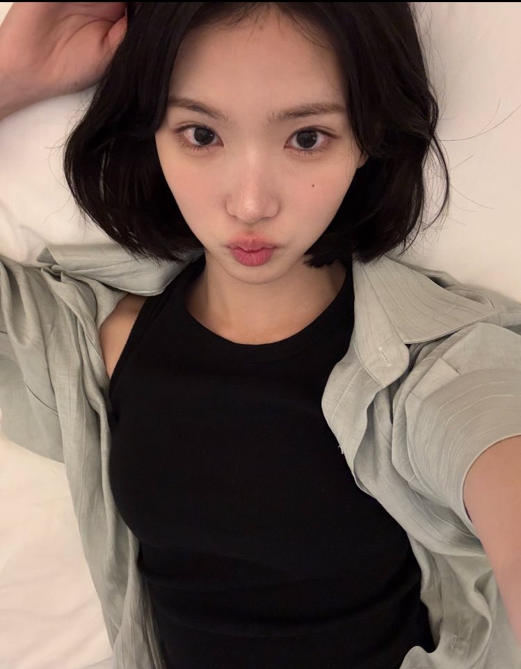 picscjiwoo's tweet image. #JIWOO new weverse update  ♡₊˚ 🦢・₊✧