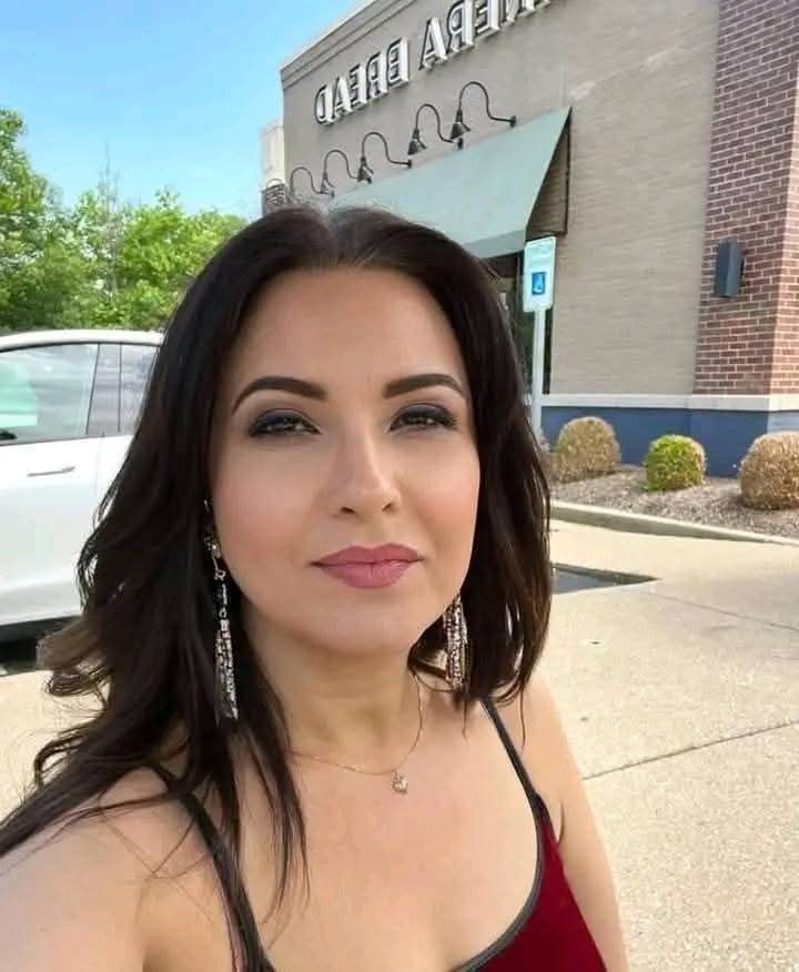 I'm all by myself drinking some wine🍷and coffee☕ 😍  it's my 51st birthday🥲