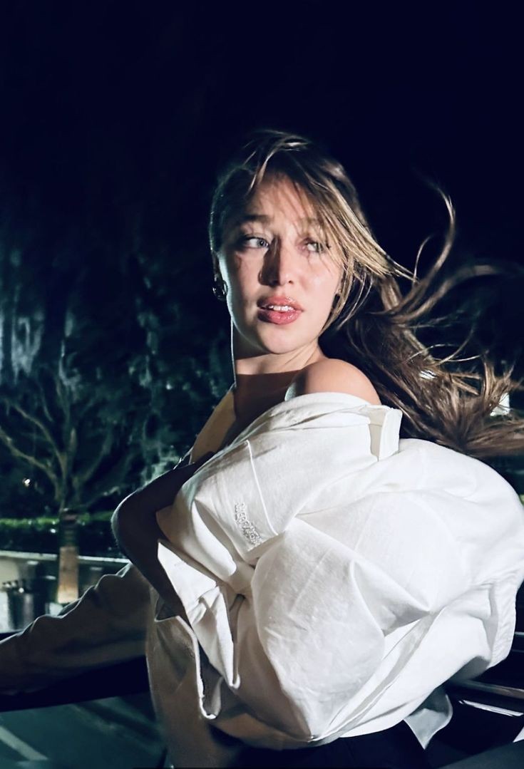 Debnam-Carey Files (@alyciafiles) on Twitter photo 