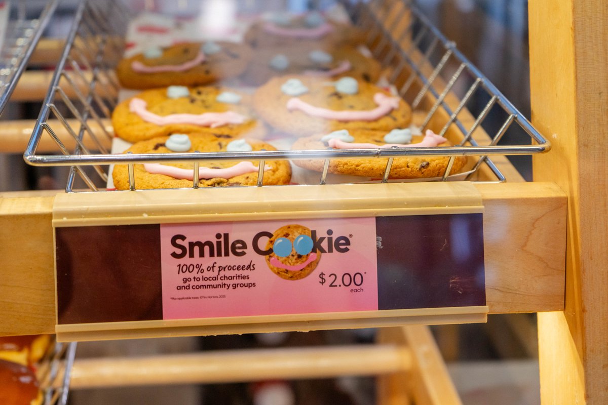 Food Banks Mississauga (@foodbanksmissi) on Twitter photo Last call for cookie cravings! 🍪🍪
Today's the last day to bake our day by buying <a href="/TimHortons/">Tim Hortons</a> #SmileCookies! 100% of proceeds from your cookie purchases at participating #Mississauga restaurants support us + <a href="/CLMississauga/">Community Living Mississauga</a>, helping your neighbours in need across the city. Last call for cookie cravings! 🍪🍪
Today's the last day to bake our day by buying <a href="/TimHortons/">Tim Hortons</a> #SmileCookies! 100% of proceeds from your cookie purchases at participating #Mississauga restaurants support us + <a href="/CLMississauga/">Community Living Mississauga</a>, helping your neighbours in need across the city.
