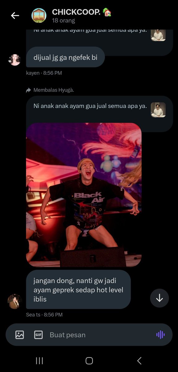 Hari hari berasa makin gila kalau sama mereka.