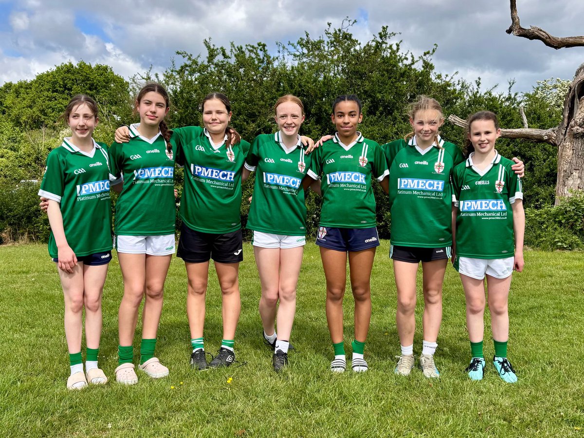 Our U14 girls got their first run out of the year in Tir Chonaill Gaels this morning!

Big great against TCG followed by a hard fought draw against the Clarets in a great second game. 🙌

Well done girls!!! 💚