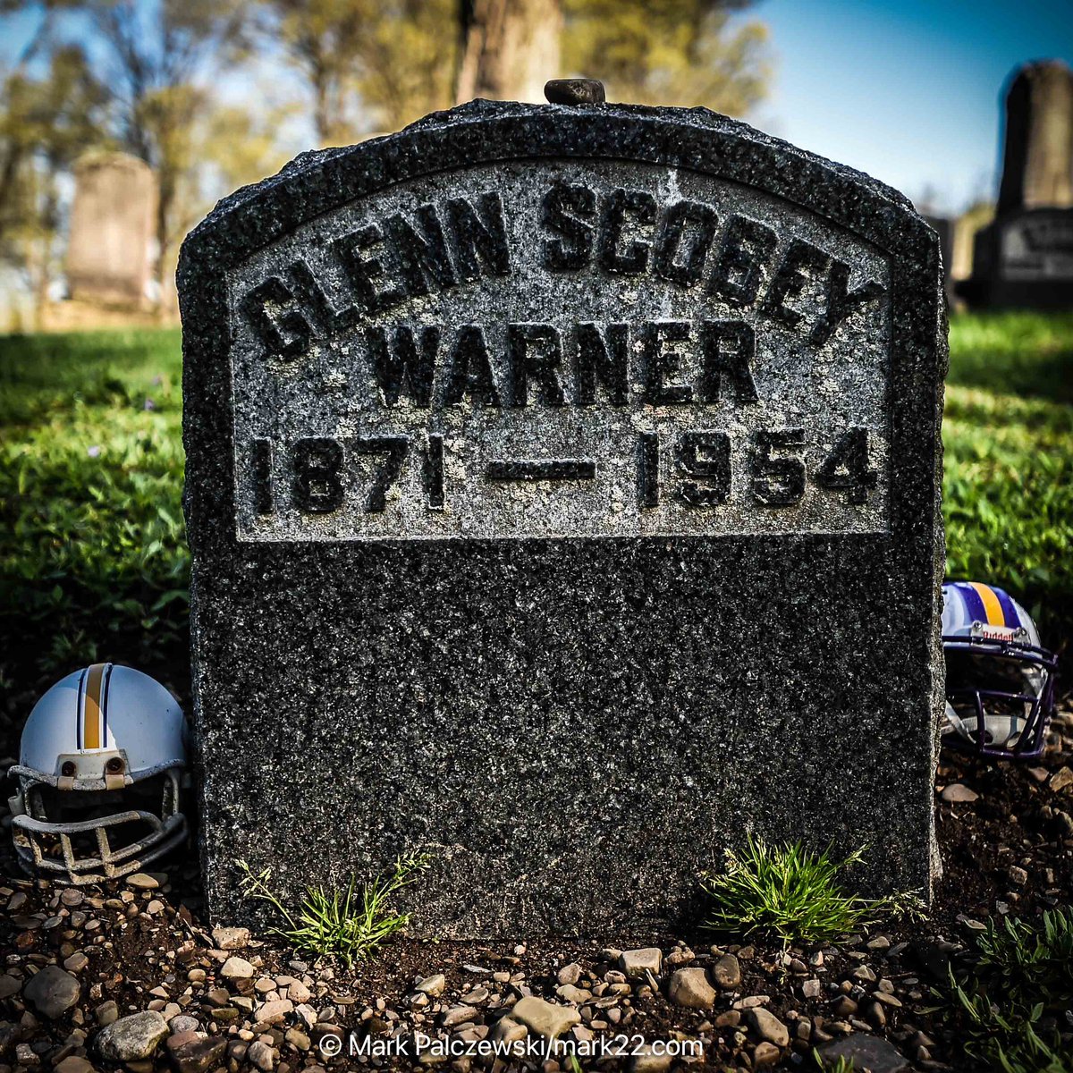 Legendary coach Glenn “Pop” Warner’s grave at Maplewood Cemetery in Springville, NY.  #popwarner #footballhistory #pfra