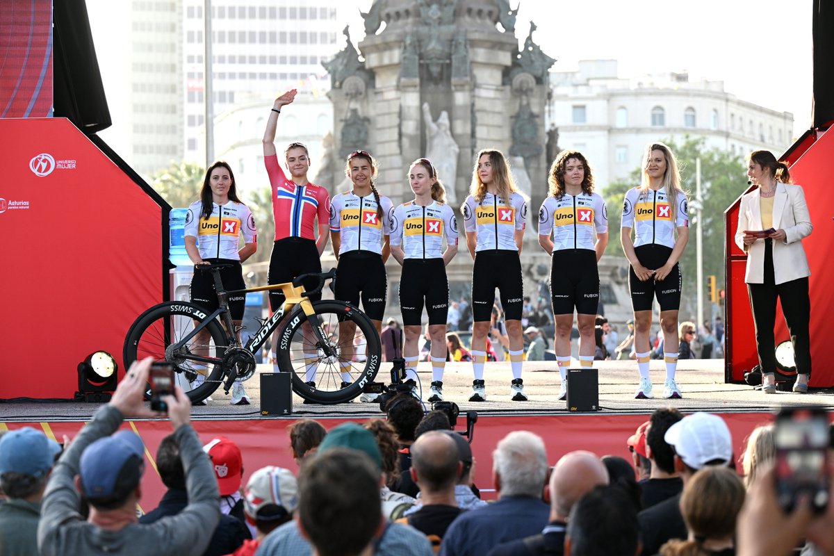 Onze <a href="/LaVueltaFem/">La Vuelta Femenina by Carrefour.es</a> begon rommelig, buiten onze invloed om. Heel jammer, want we waren met <a href="/UnoXteam/">Uno-X Mobility Cycling</a> erg goed voorbereid en reden sterk tijdens de ploegentijdrit! 🔥 #LaVueltaFeminina 

anouskakoster.nl/goede-ploegent…

Photo: Getty Images