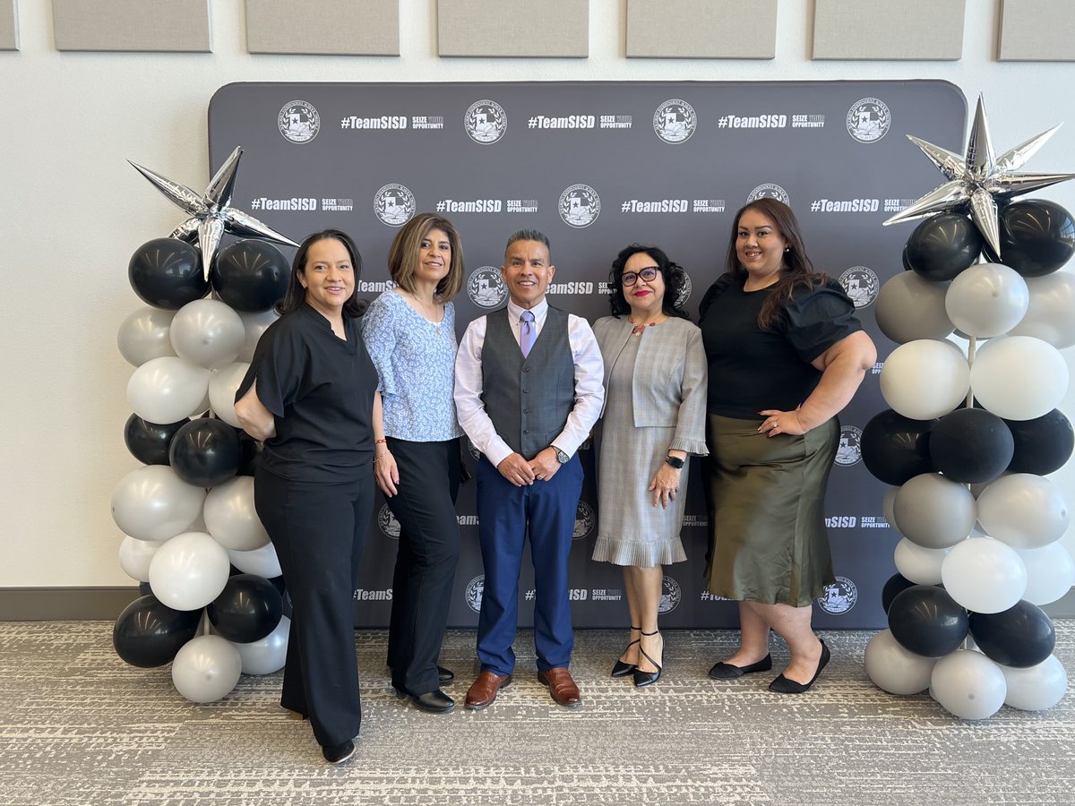 Fernie Miranda (@bnarbuth_es) on Twitter photo Recognizing our first ever, Support Staff Employee of the year Mrs. β¦<a href="/erios__BNES/">Emilia Rios</a>β©. Well deserved πππΌ A special Thank You to Ms. Limon, Ms. Varela, and volunteer Mrs. Esquivel. #TeamSISD Recognizing our first ever, Support Staff Employee of the year Mrs. β¦<a href="/erios__BNES/">Emilia Rios</a>β©. Well deserved πππΌ A special Thank You to Ms. Limon, Ms. Varela, and volunteer Mrs. Esquivel. #TeamSISD