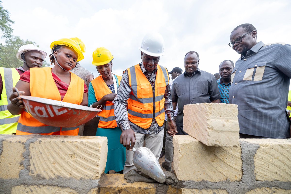 WilliamsRuto's tweet photo. We are implementing a transformative development agenda that will ensure that no part of our country is marginalised or left behind.

Broke ground for the 298-unit Kehancha Affordable Housing Project, Kuria West, Migori County. https://t.co/e34723tGKV