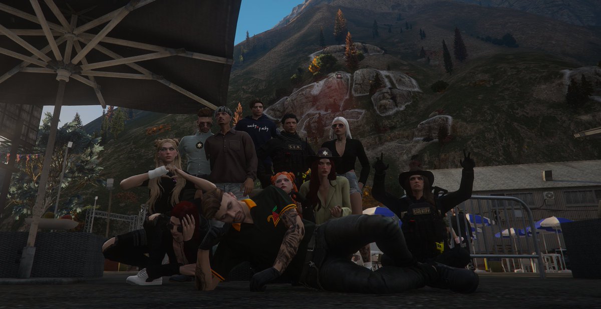 InfamesLEO's tweet image. El pasado sábado 26 tuvo lugar el evento Un Hogar Para Todos, en dónde el BCSO en conjunto con el SAFD recolectó distintas donaciones para apoyar a todas las familias las cuáles sufren incendios cada año. ¡Gracias por acompañarnos y por sus donaciones! 🏡 💚