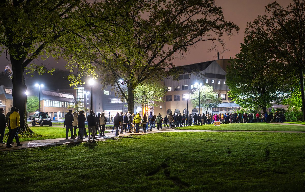Despite rain, Kent State continued its commemoration to honor the memory of May 4, 1970 with the annual candlelight walk and vigil on campus. Read more about this year's event: bit.ly/3SiafjM