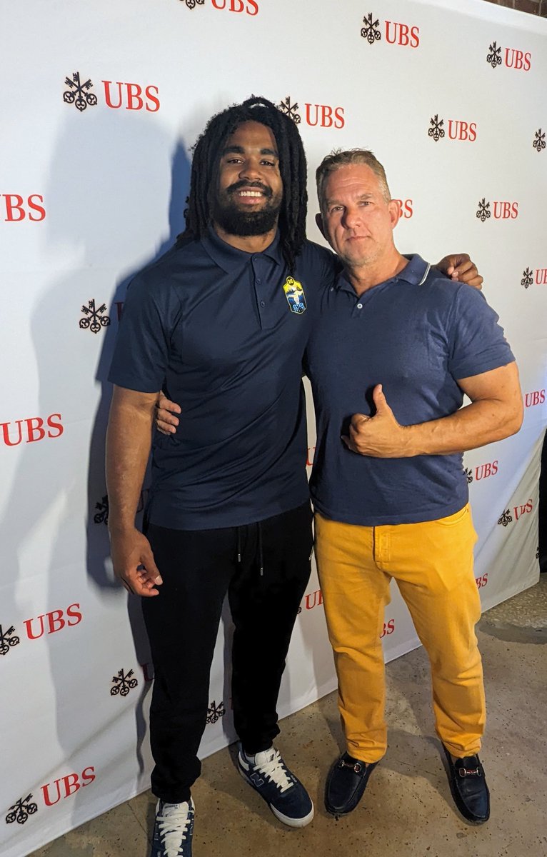 NILENT (NIL Enterprise Solutions) (@nilpartners) on Twitter photo So thrilled to see my man Donovan Edwards get picked up by my <a href="/nyjets/">New York Jets</a>!!
Things are looking up!
#nyjets #MichiganFootball
si.com/college/michig… So thrilled to see my man Donovan Edwards get picked up by my <a href="/nyjets/">New York Jets</a>!!
Things are looking up!
#nyjets #MichiganFootball
si.com/college/michig…