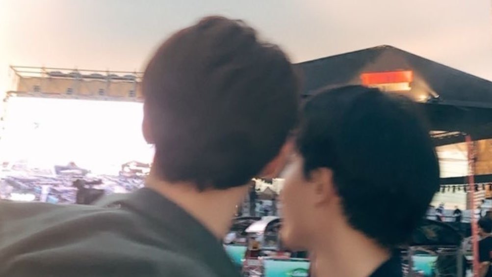 ensaymadai's tweet photo. That Kind of Warmth #hansel au

JL is used to falling fast—but Hanseo was different. Warm, attentive, always there. It felt special, mutual, real. But when things start to shift, JL wonders: maybe he missed something he should’ve seen. https://t.co/xWTdwVXkIh