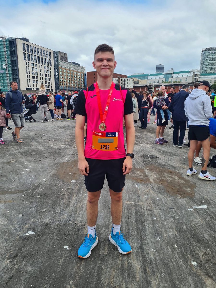 MrAbnett01's tweet image. Brilliant day! PB in the half marathon! 🏃