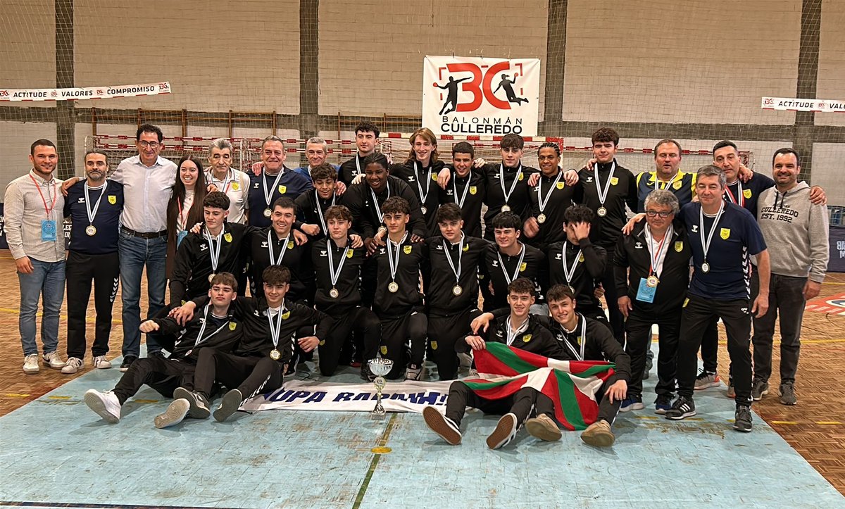 📌 ¡Ya se conocen los equipos clasificados a la fase final del #CDEJuvenilBM masculino!

➖ <a href="/CBBarakaldo/">Balonmano Barakaldo</a> 
➖ <a href="/FCBhandbol/">Barça Handbol</a> 
➖ <a href="/oargracia/">OAR Gràcia Sabadell</a> 
➖ <a href="/bmalcobendas/">Balonmano Alcobendas</a> 
➖ <a href="/balonmanosanse/">Balonmano Sanse</a> 
➖ <a href="/BMGranollers/">BM Granollers</a> 
➖ <a href="/CDAgustinos/">Fundación Balonmano Agustinos Alicante</a> 
➖ <a href="/Bmmislata/">Balonmano Mislata</a> 

#⃣  #Balonmano #FollowTheFuture