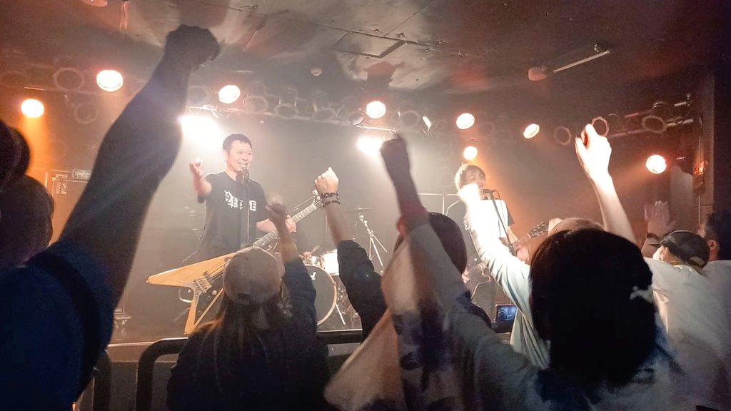 dowamusicjapan's tweet photo. 今日は鶴見へ遊びに行きました☺
#hakoniwa
#buzzwinks
#futures
#逆EDGE https://t.co/FoBtYaoAkN