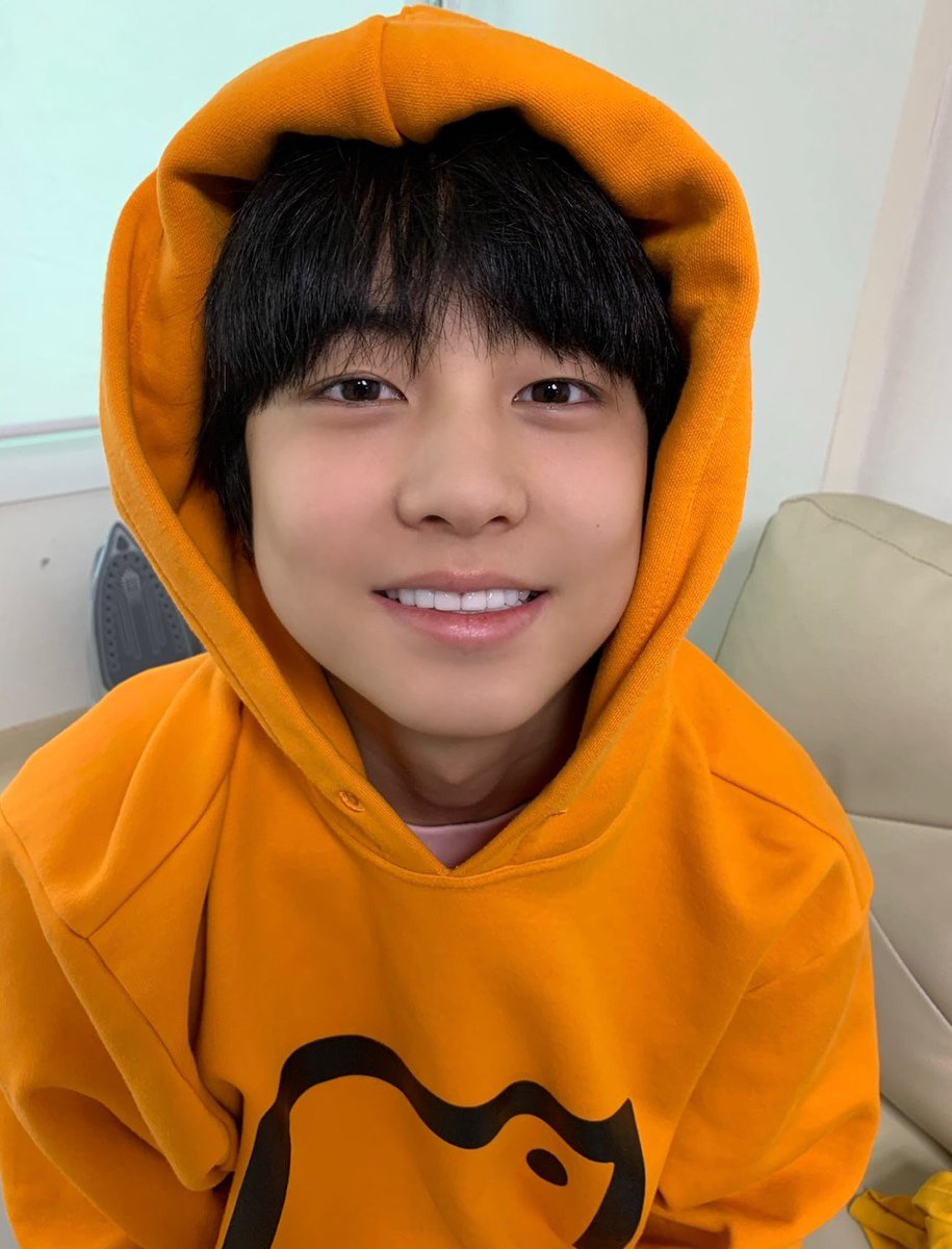 たきの日終わっちゃう😭😭ほんとにたき2️⃣0️⃣歳おめでとう😭😭😭㊗️💛もう20歳なのはやすぎ😭😭たきが世界で1番だいすきです💘💘20歳もたきにとって素敵な1年になりますように✨