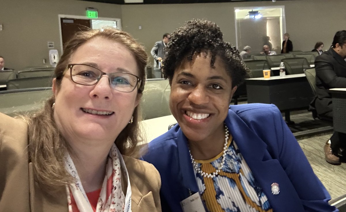 FloridaACS's tweet photo. The Florida Chapter @AmCollSurgeons Women in Surgery breakfast was a great turnout with many pearls of wisdom shared. #FCACS25 #WomenInSurgery #ILookLikeASurgeon @clarongamd @D_HenryMD @StefanouAmalia https://t.co/YwKArk6G26